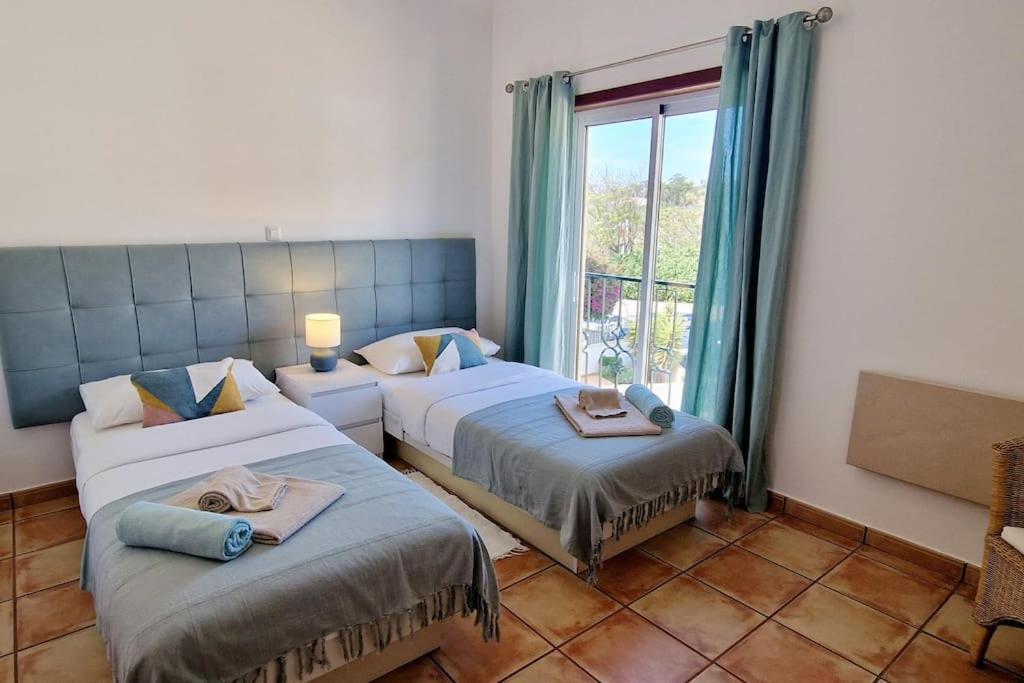 Jasmine Apartment Next To Meia Praia Beach Lagos Kültér fotó